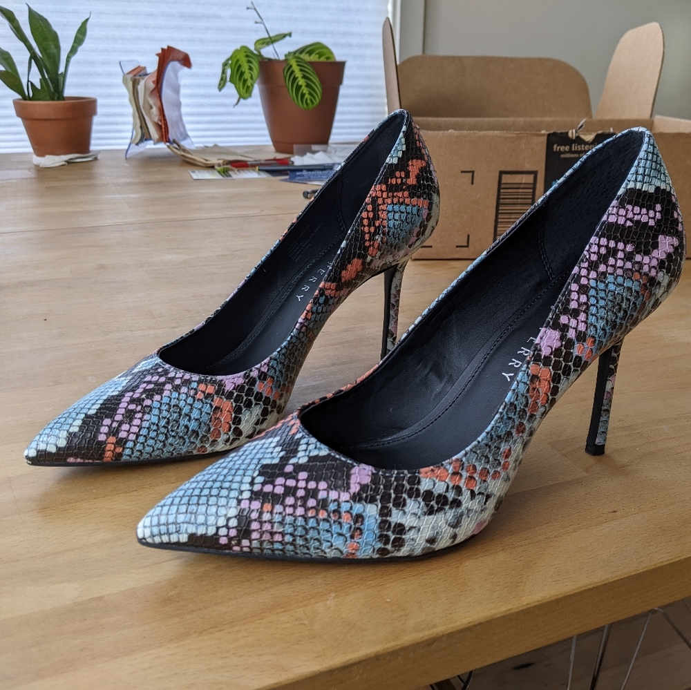 Katy Perry Sissy Coral Snake Skin Pump Heels